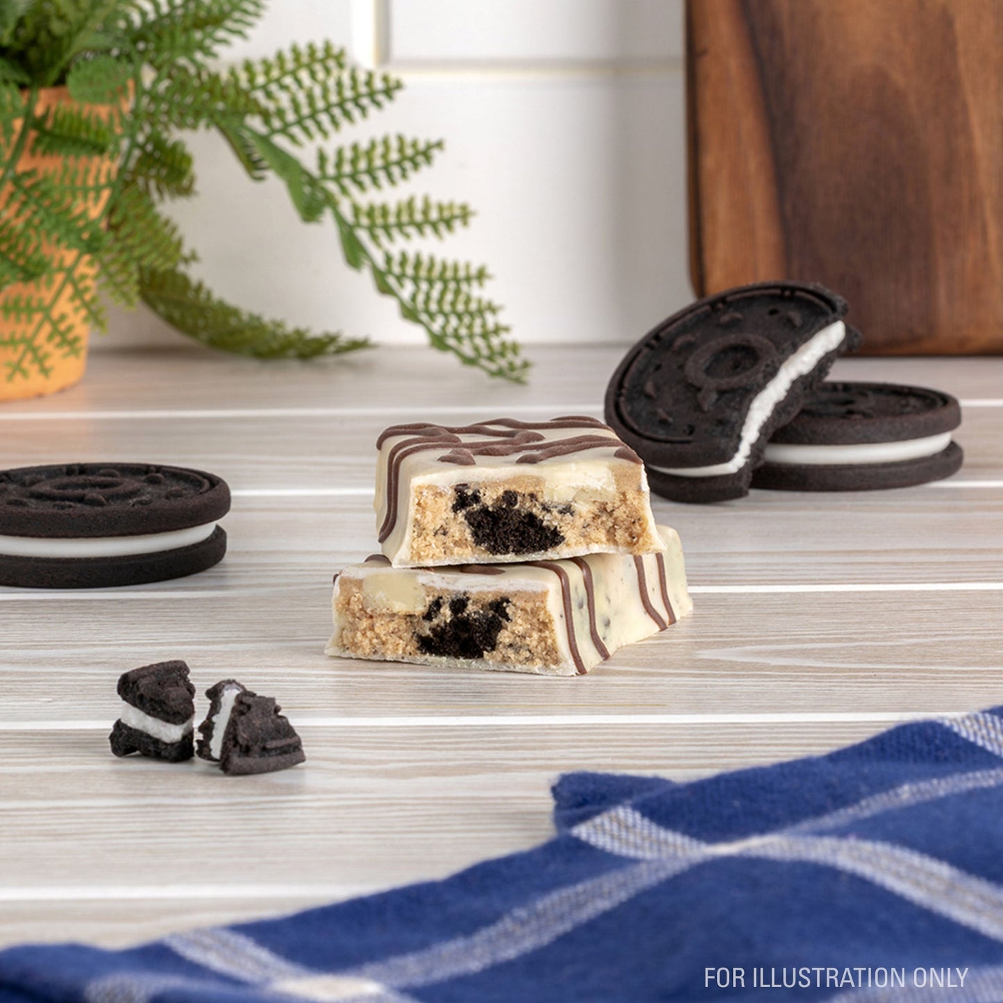 dipped-cookies-and-cream-protein-bars-k2 15807_QN_USA_ProteinBar_CAC_InterimAssetUpdate_Digital-Dipped-ProductCarouselSet_Tabletop1.jpg